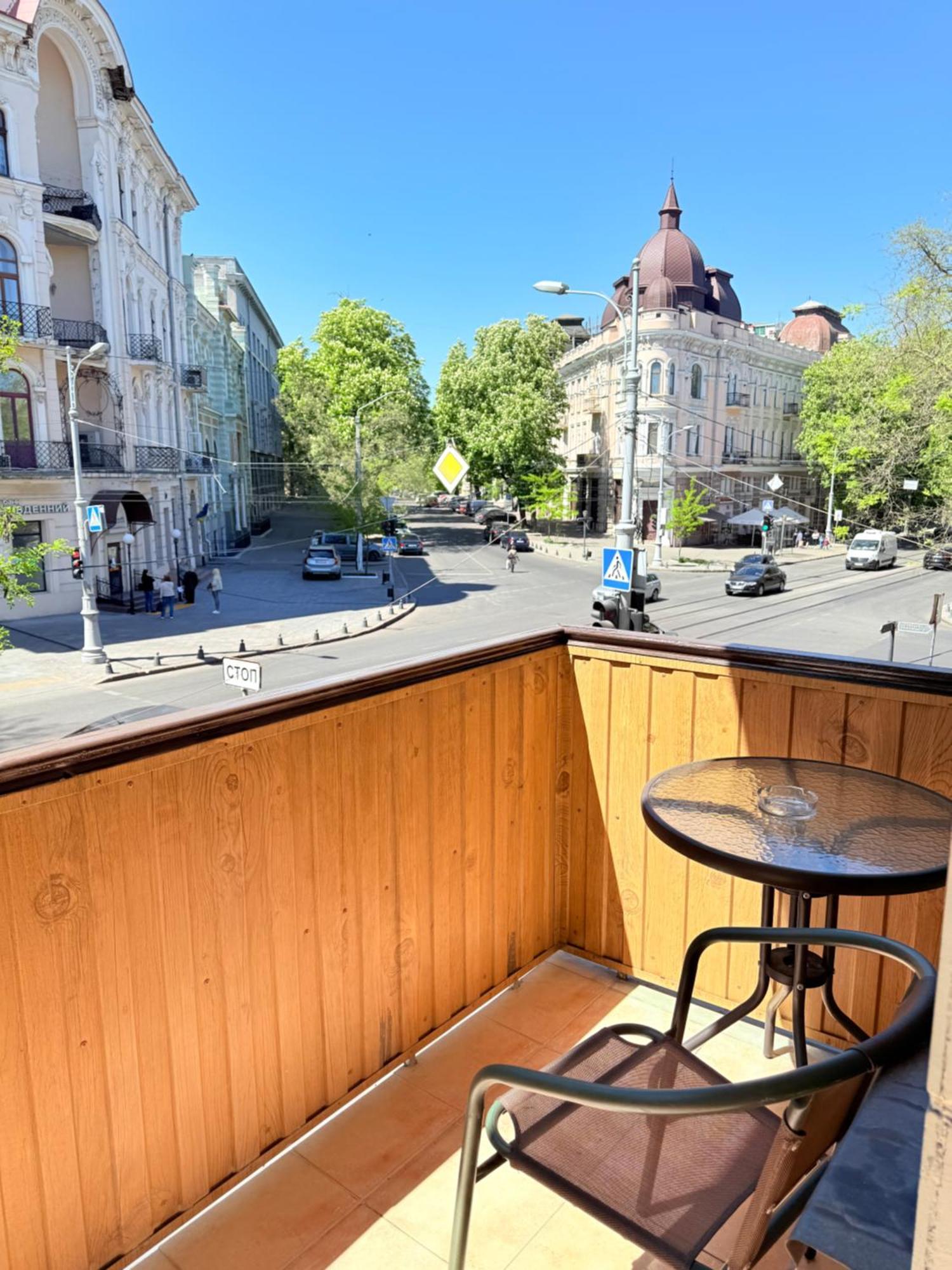 Светлая Квартира Apartment Odessa Ngoại thất bức ảnh